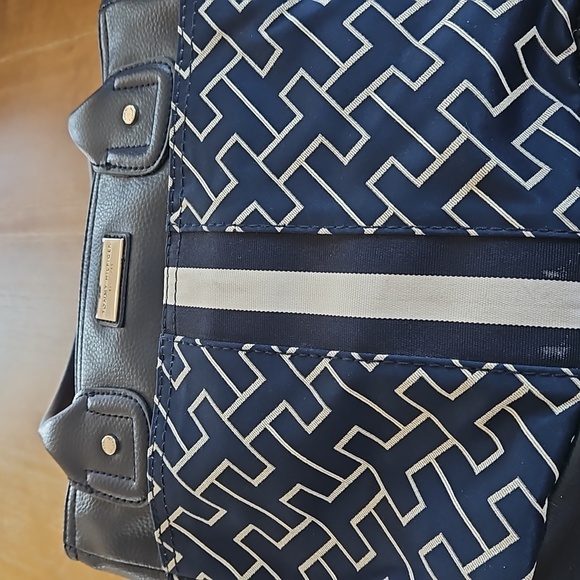 TOMMY HILFIGER HANDBAG - Picture 7 of 8